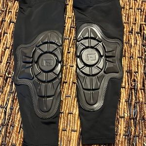 Bike/cycling elbow pads